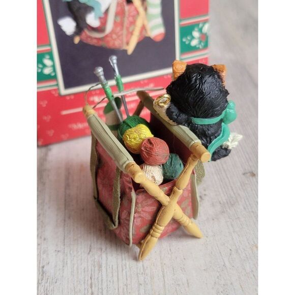Enesco Knittin' kitten 1992 ornament Xmas cat pet crochet - Picture 5 of 7